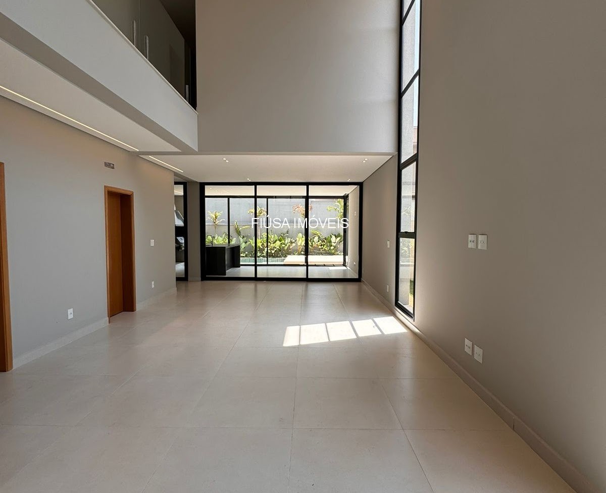 Casa, 4 quartos - Foto 1