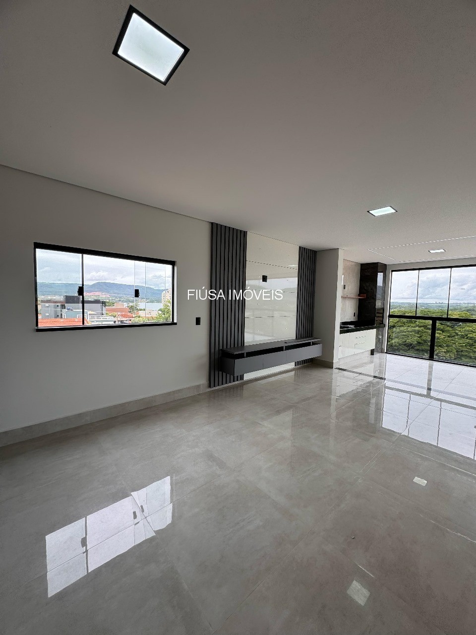 Apartamento, 3 quartos, 270 m² - Foto 2