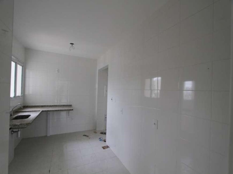 Apartamento à venda com 3 quartos, 111m² - Foto 2