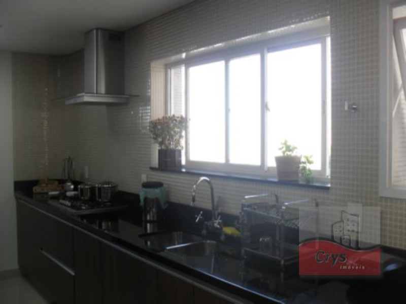 Cobertura à venda com 3 quartos, 228m² - Foto 2