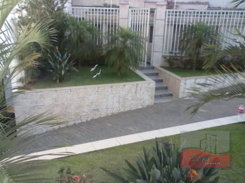 Sobrado à venda com 3 quartos, 188m² - Foto 1
