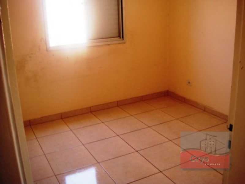 Apartamento à venda com 3 quartos, 70m² - Foto 2