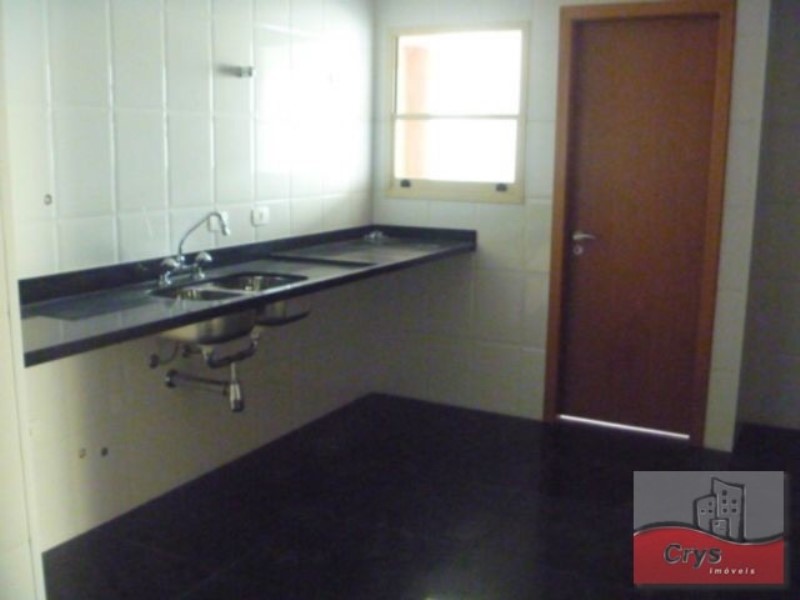Cobertura à venda com 3 quartos, 240m² - Foto 3