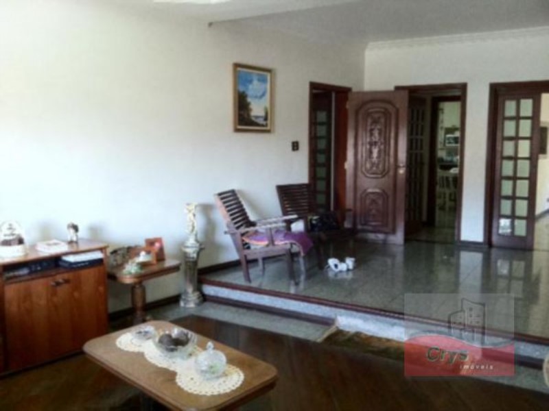 Sobrado para alugar com 5 quartos, 550m² - Foto 1