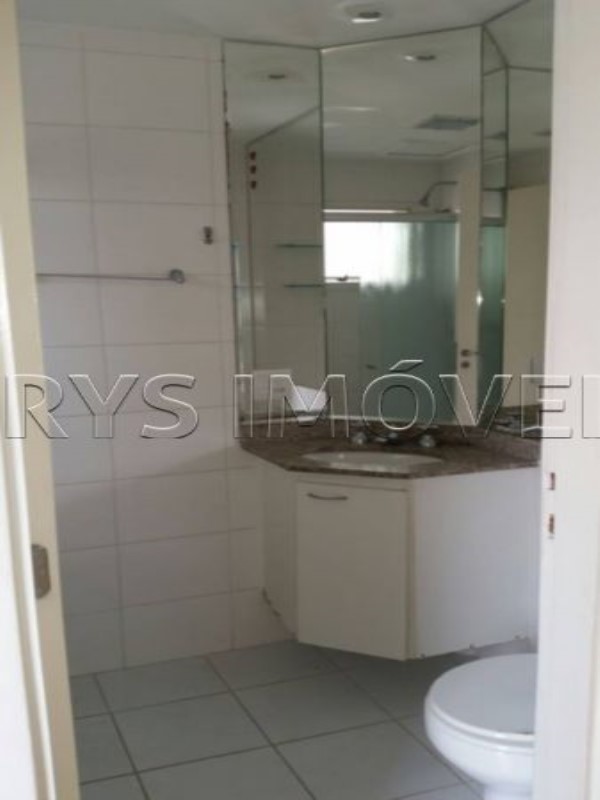 Apartamento à venda com 2 quartos, 75m² - Foto 11