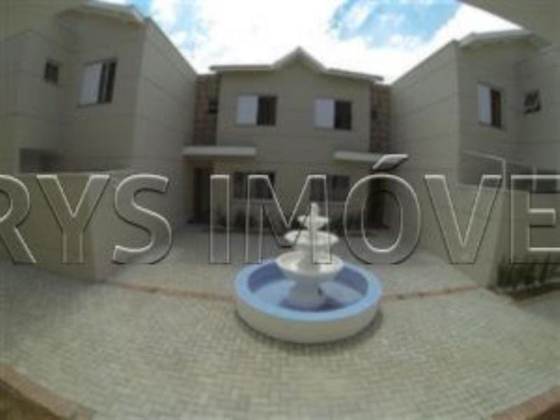 Casa à venda com 2 quartos, 60m² - Foto 2