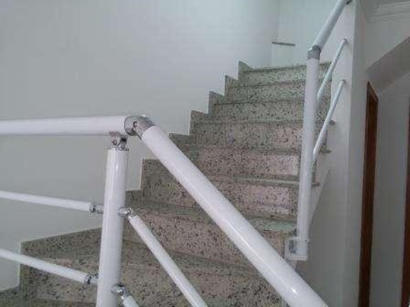 Sobrado à venda com 3 quartos, 100m² - Foto 3