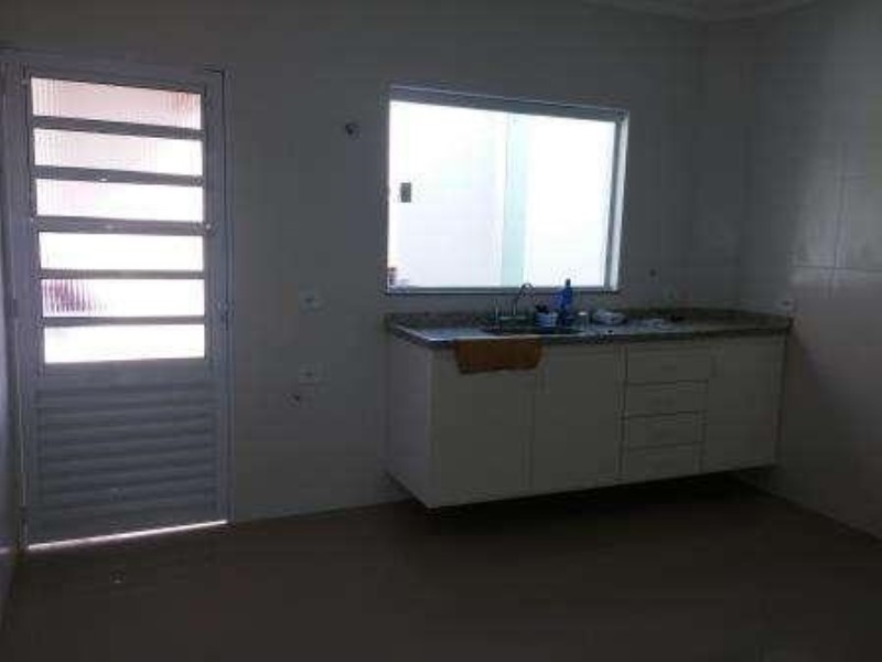 Sobrado à venda com 3 quartos, 100m² - Foto 4