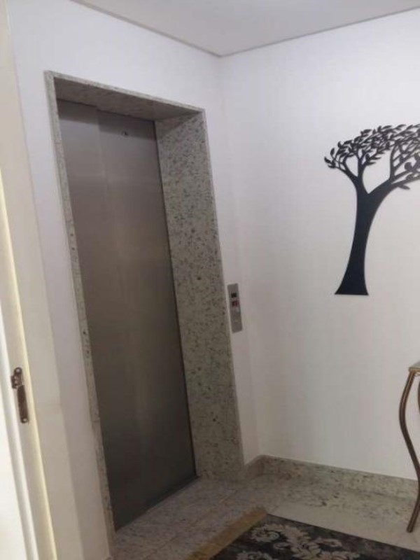 Apartamento à venda com 3 quartos - Foto 12