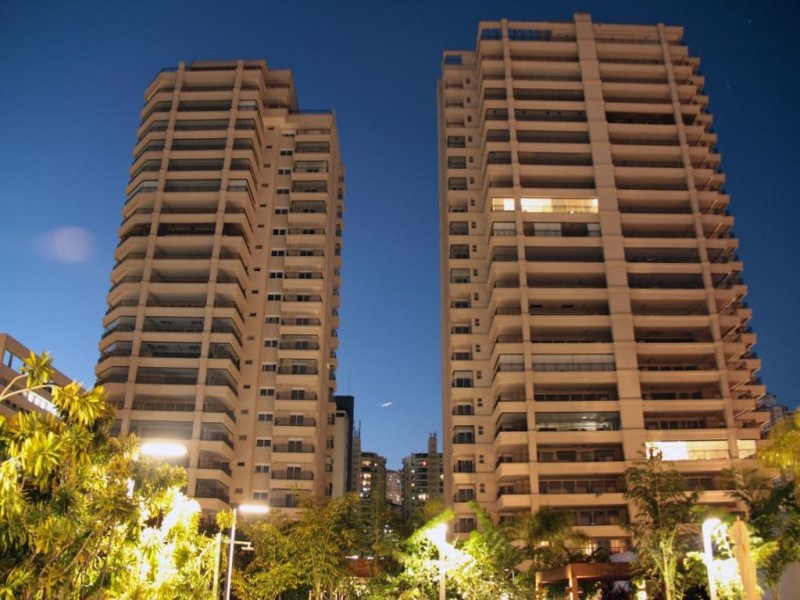 Apartamento à venda com 4 quartos - Foto 2