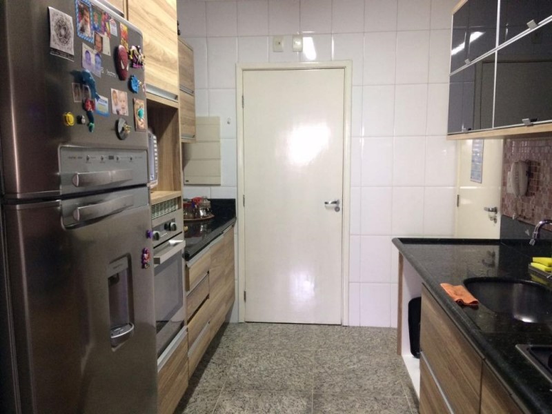 Apartamento à venda com 3 quartos - Foto 2