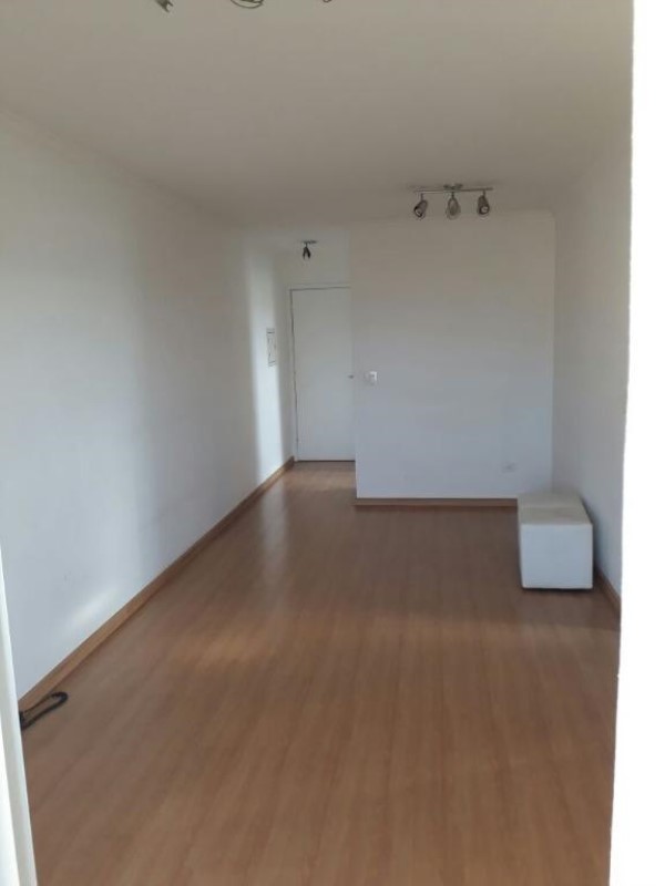 Apartamento à venda com 2 quartos, 60m² - Foto 2