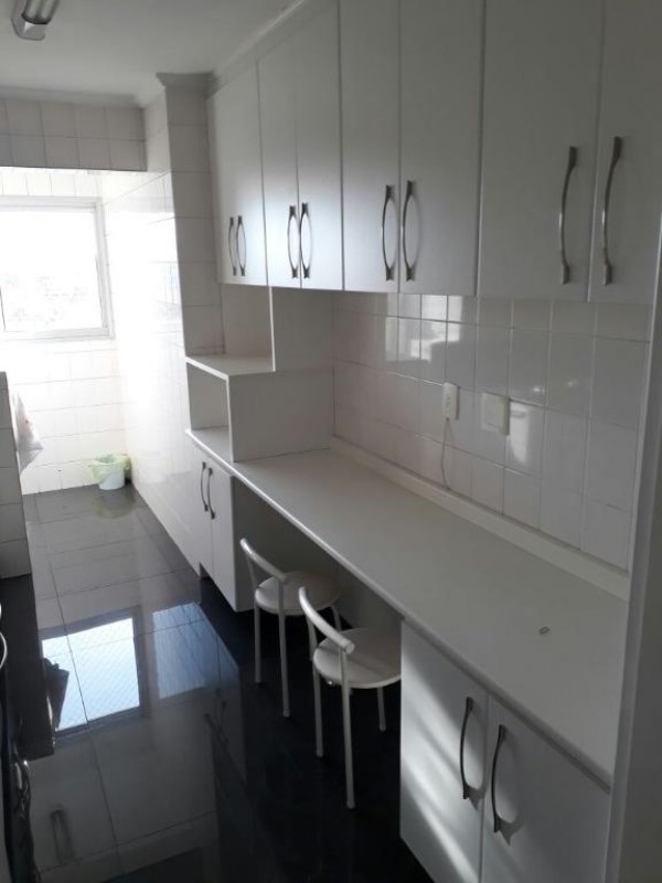 Apartamento à venda com 2 quartos, 60m² - Foto 4