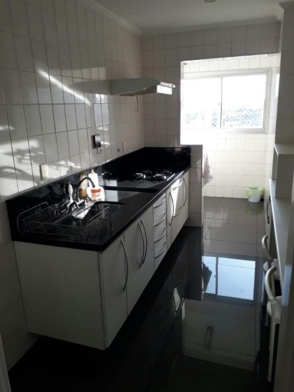 Apartamento à venda com 2 quartos, 60m² - Foto 7