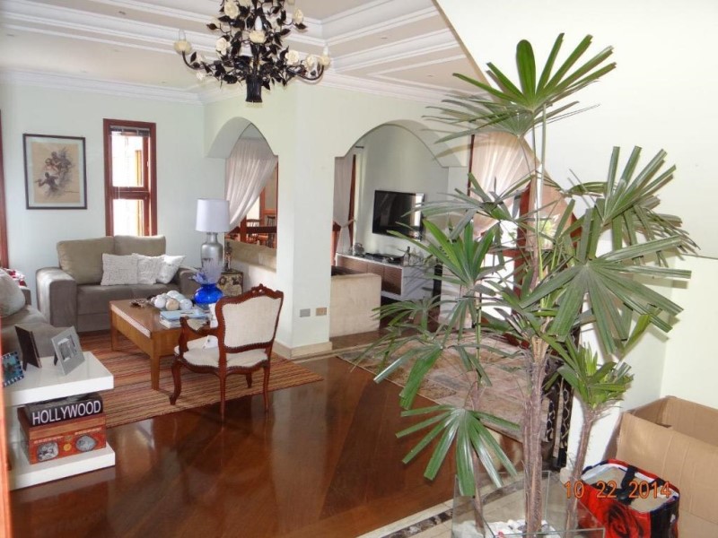 Sobrado à venda com 4 quartos, 290m² - Foto 2