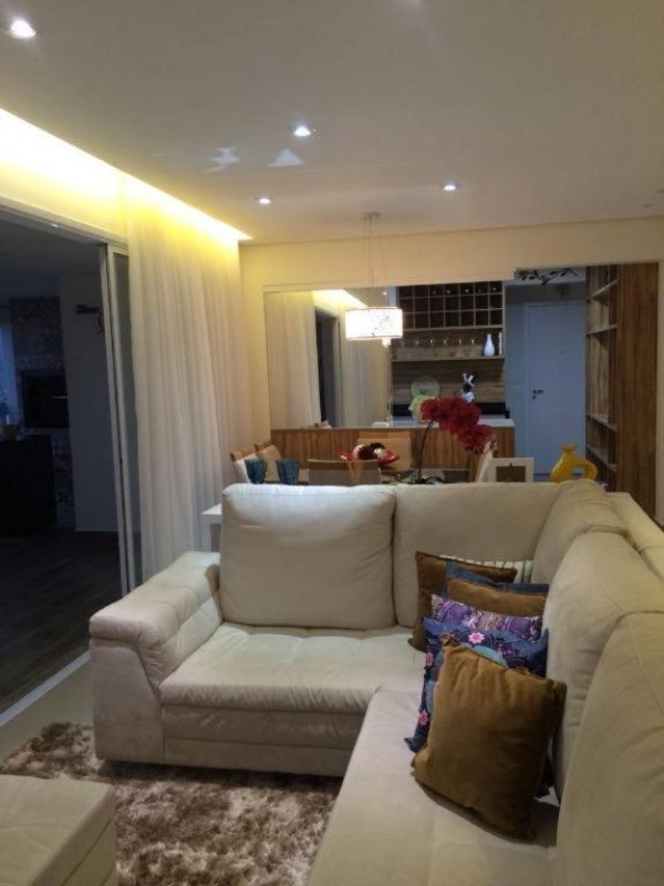 Apartamento à venda com 3 quartos, 132m² - Foto 1