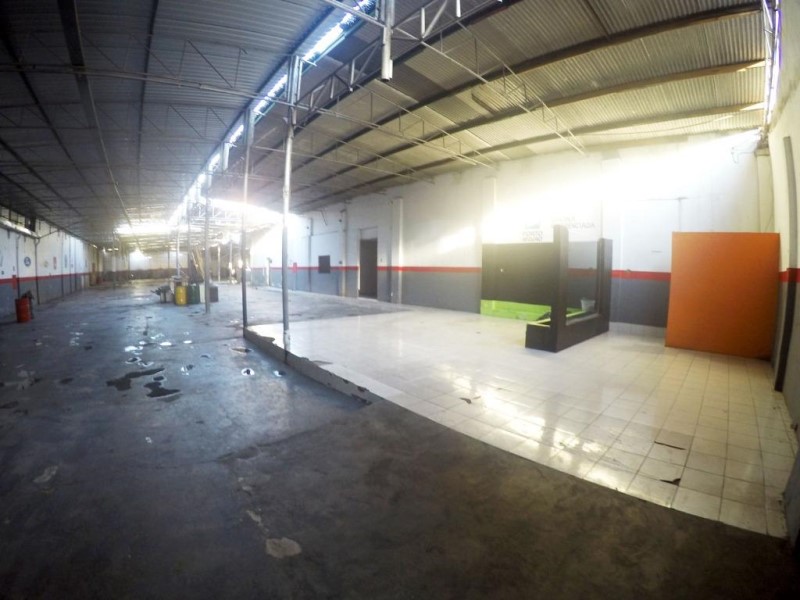 Depósito-Galpão-Armazém para alugar, 2100m² - Foto 2
