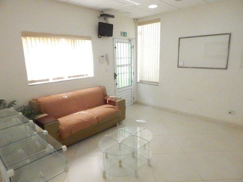 Prédio Inteiro - Foto 1