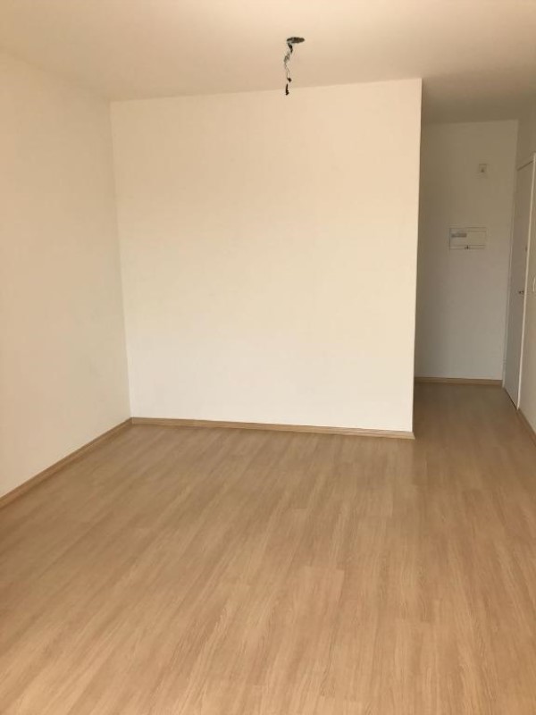 Apartamento à venda com 3 quartos, 68m² - Foto 2