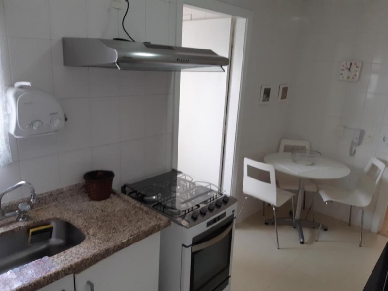 Apartamento para alugar com 2 quartos, 87m² - Foto 13