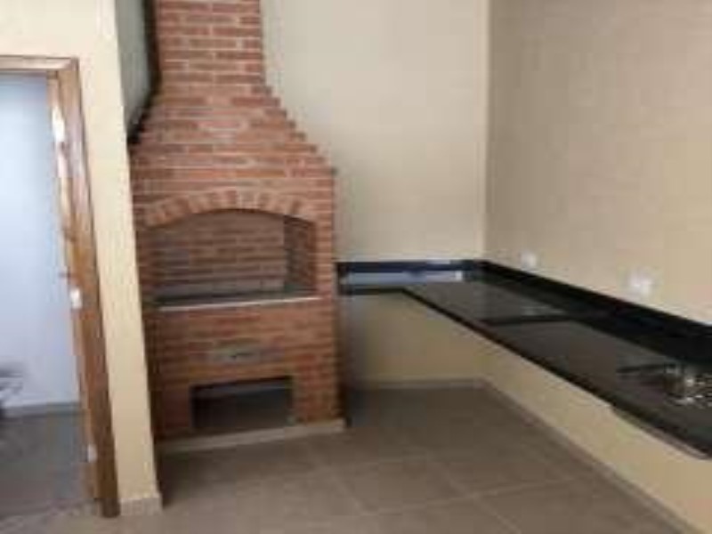 Casa à venda com 2 quartos, 64m² - Foto 2