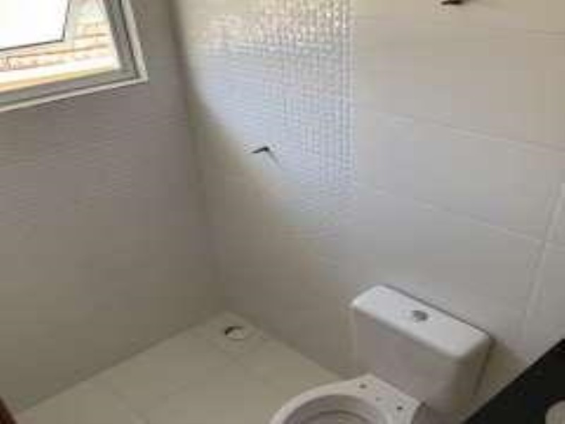 Casa à venda com 2 quartos, 64m² - Foto 5