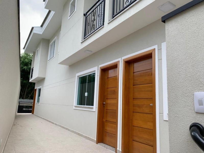 Casa à venda com 2 quartos, 60m² - Foto 1
