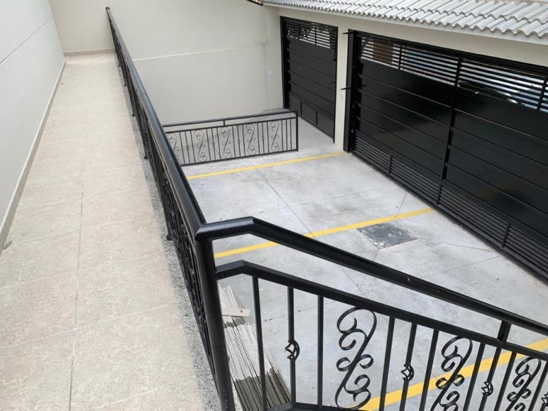 Casa à venda com 2 quartos, 60m² - Foto 7