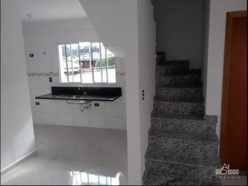 Casa à venda com 2 quartos, 60m² - Foto 14