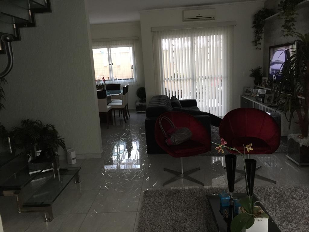 Casa, 3 quartos, 240 m² - Foto 2