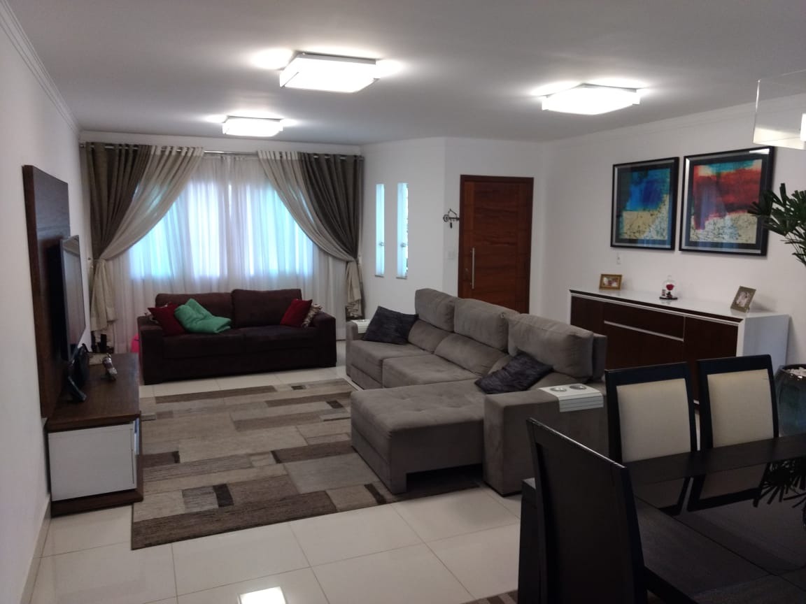 Casa, 3 quartos, 242 m² - Foto 1