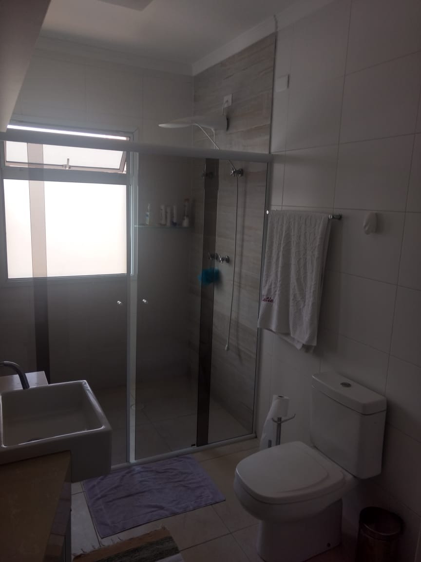 Casa, 3 quartos, 242 m² - Foto 35