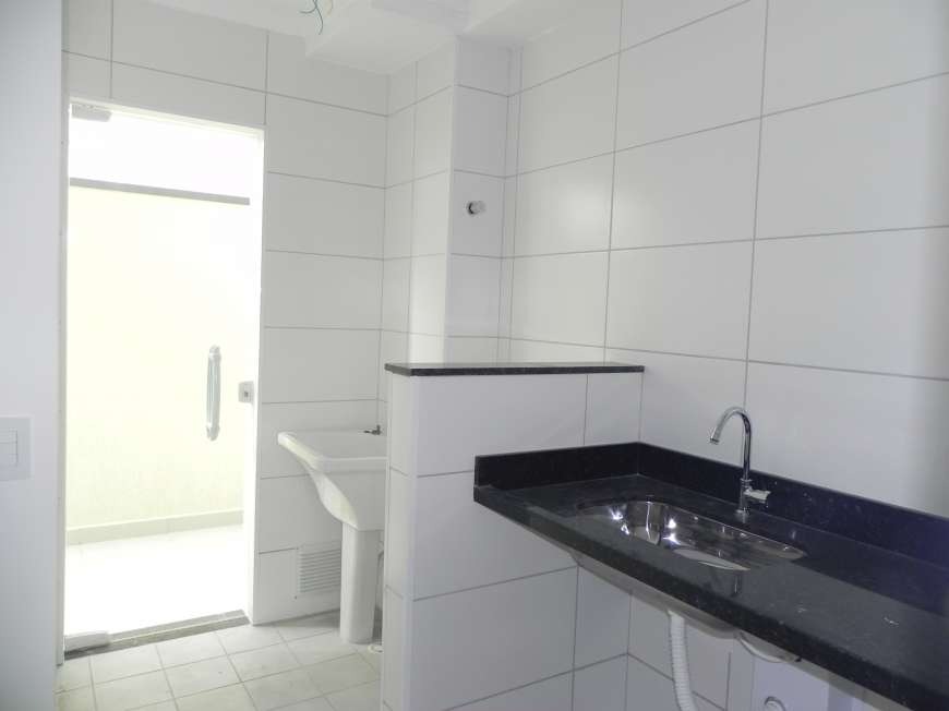 Casa à venda com 2 quartos, 44m² - Foto 4