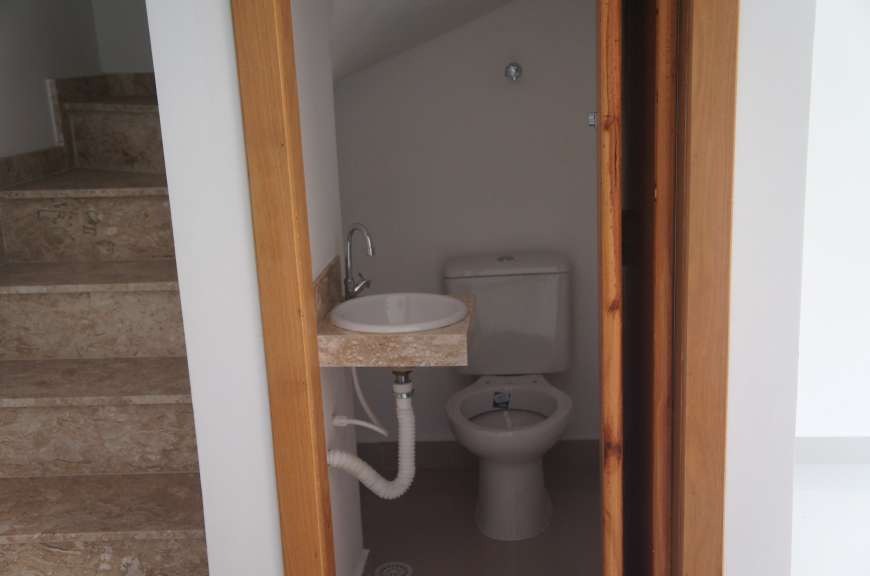 Casa à venda com 2 quartos, 60m² - Foto 13