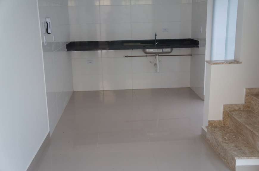 Casa à venda com 2 quartos, 60m² - Foto 15