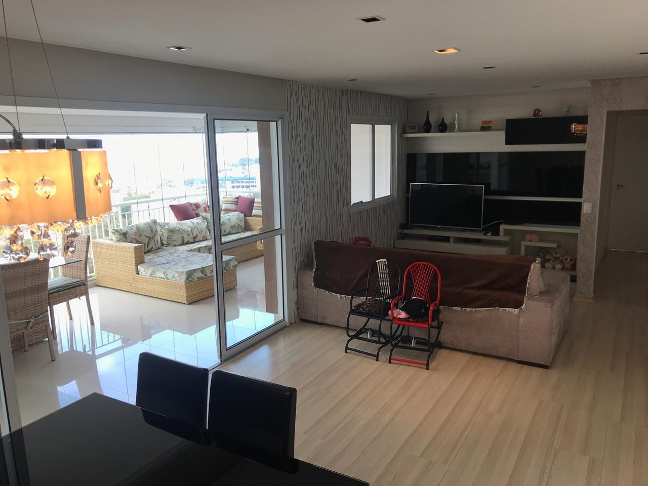 Apartamento à venda com 3 quartos, 131m² - Foto 2
