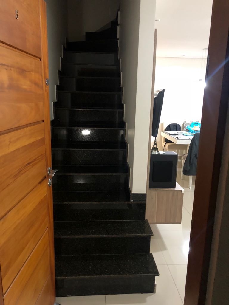 Casa à venda com 2 quartos, 65m² - Foto 3
