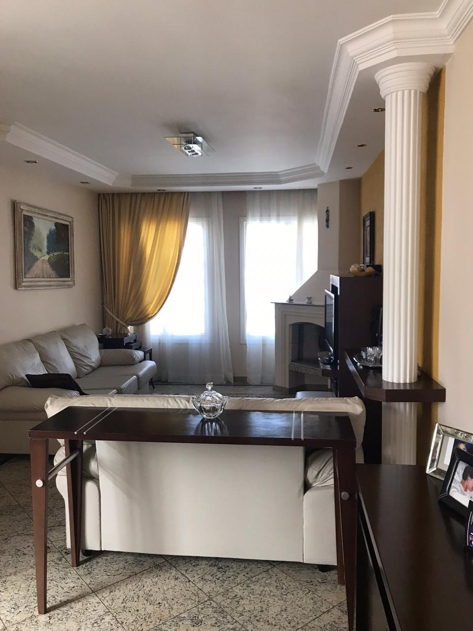 Casa, 4 quartos, 213 m² - Foto 1