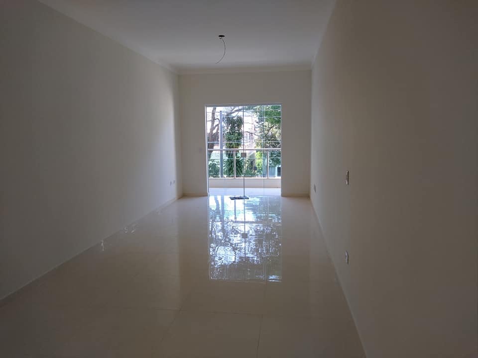 Casa à venda com 3 quartos, 180m² - Foto 1