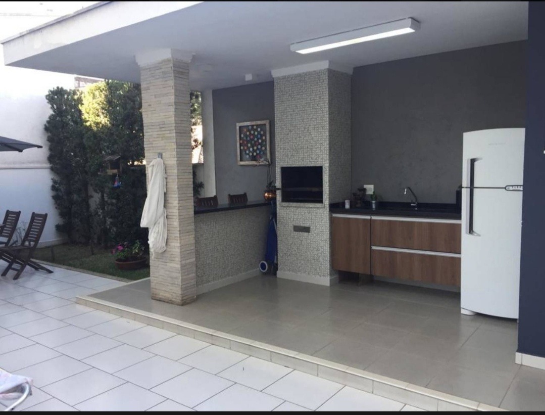 Casa, 3 quartos, 254 m² - Foto 1