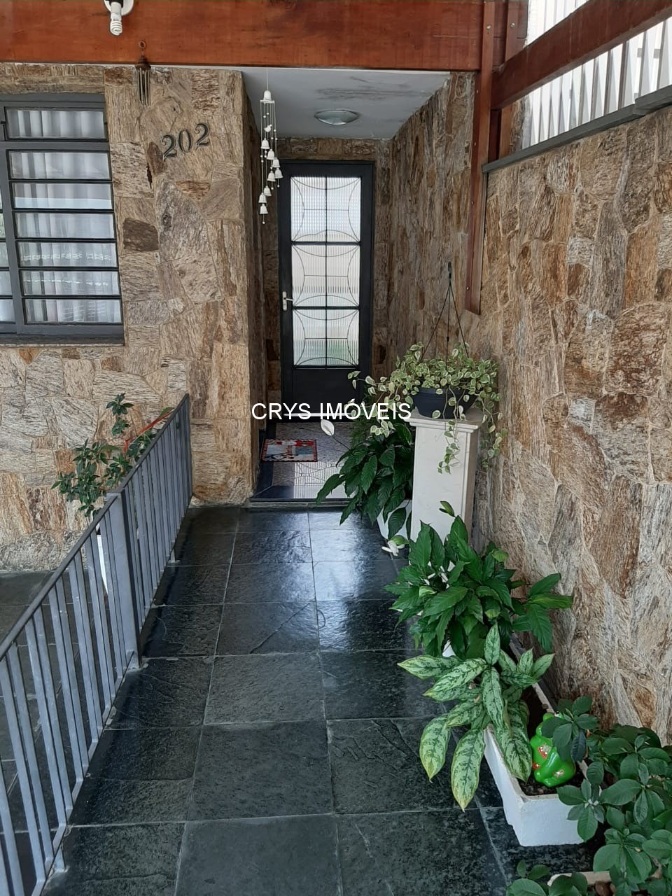 Casa à venda com 2 quartos, 80m² - Foto 1