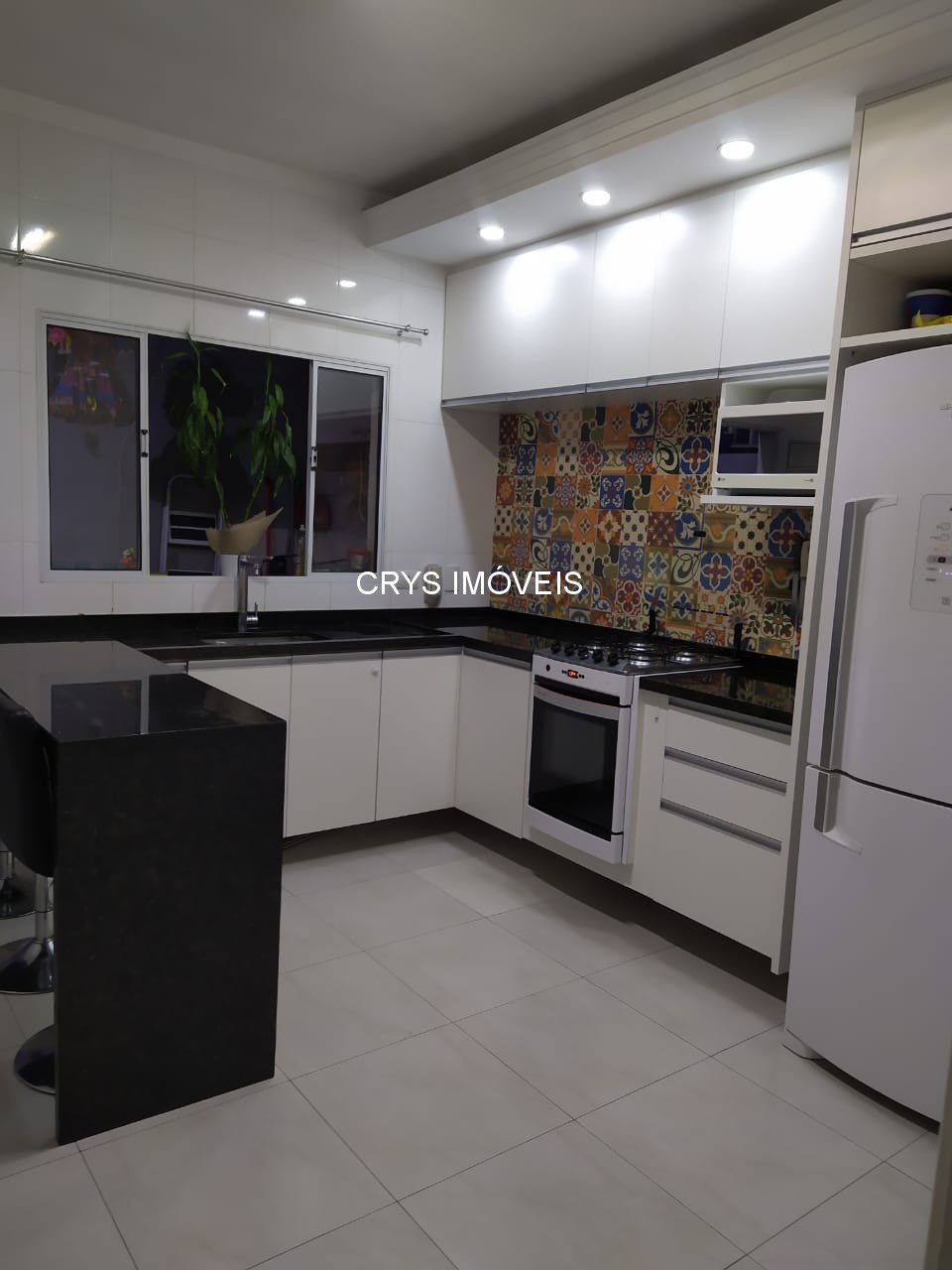 Casa à venda com 2 quartos, 92m² - Foto 2