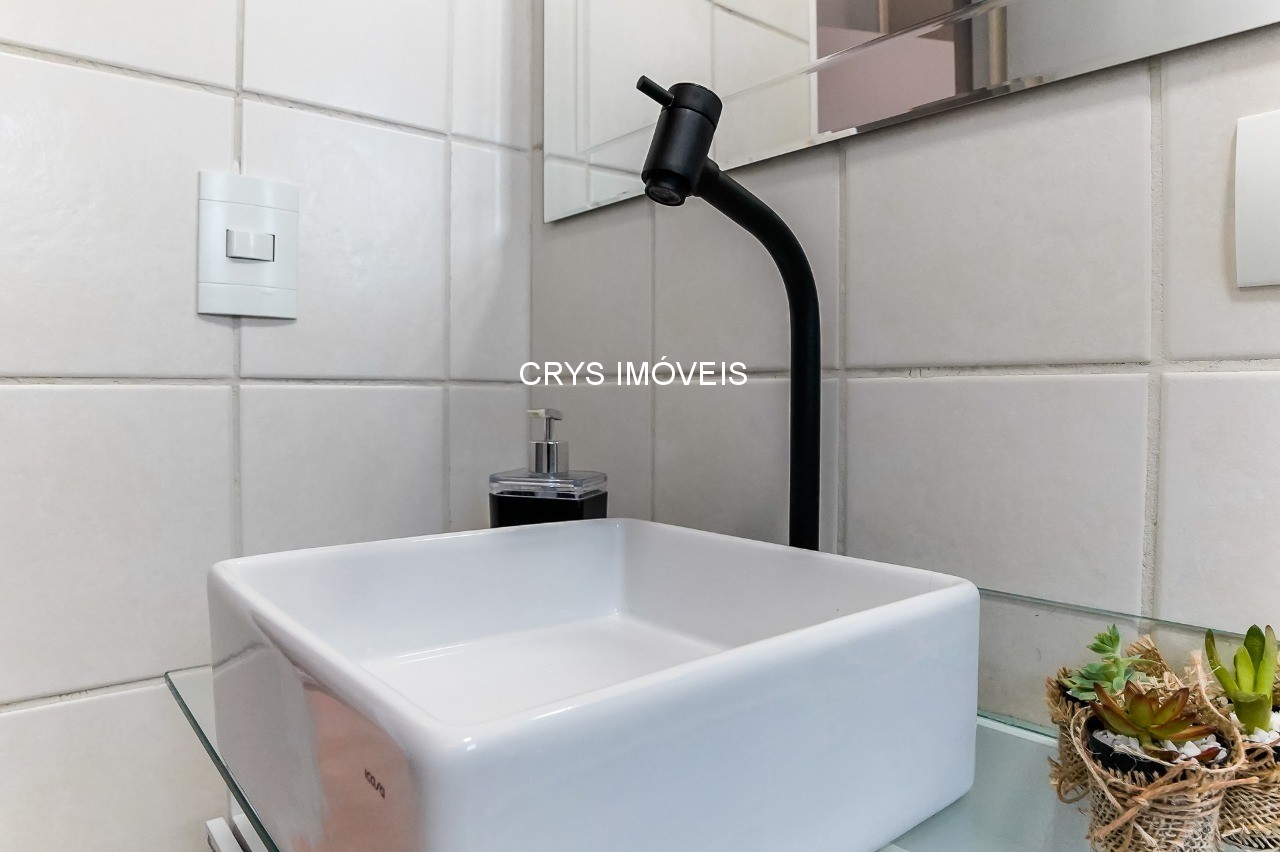 Apartamento à venda com 2 quartos, 70m² - Foto 3
