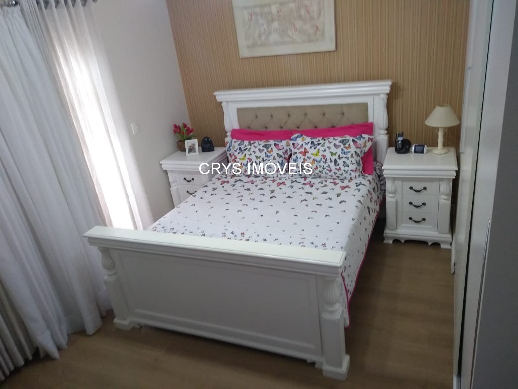 Casa à venda com 3 quartos, 206m² - Foto 5