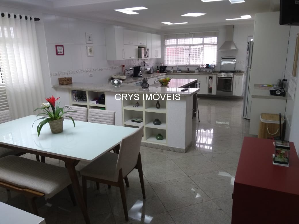 Casa à venda com 3 quartos, 206m² - Foto 7