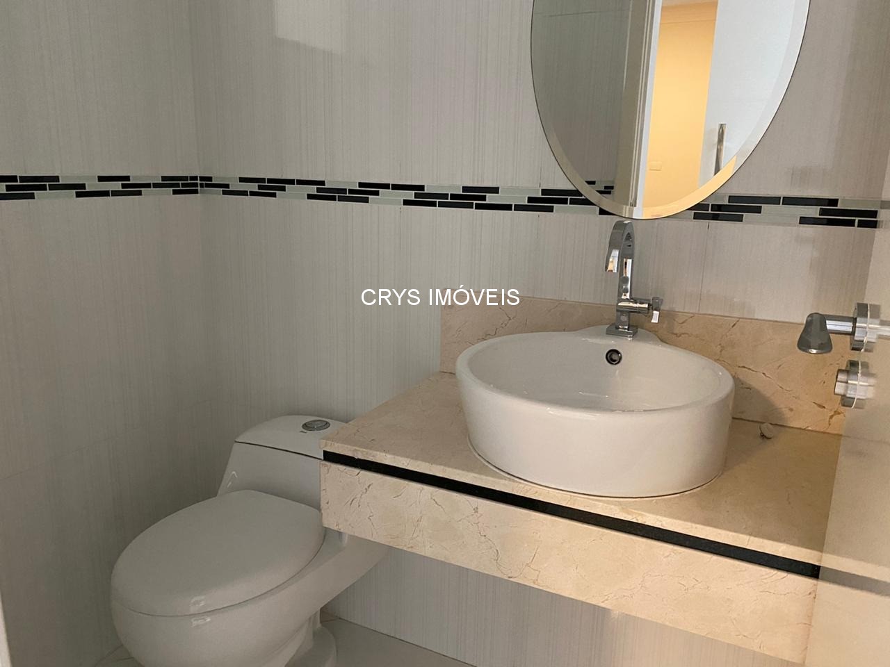 Casa à venda com 4 quartos, 460m² - Foto 2