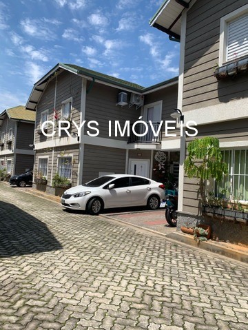 Casa à venda com 2 quartos, 120m² - Foto 1
