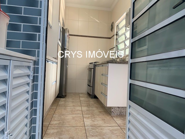 Casa à venda com 2 quartos, 120m² - Foto 6
