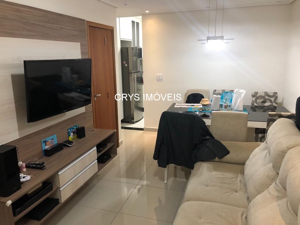 Casa à venda com 2 quartos, 62m² - Foto 1