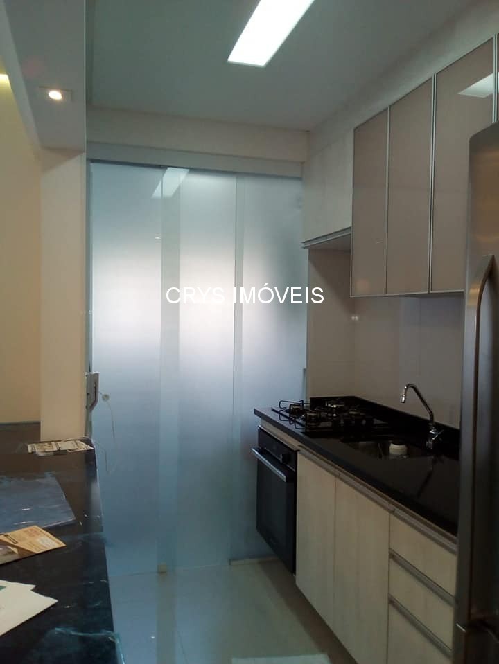Apartamento à venda com 2 quartos, 70m² - Foto 3